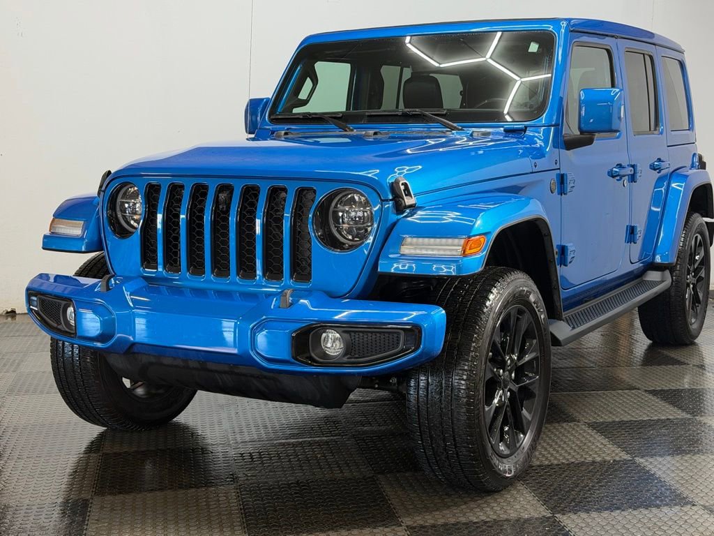 Used 2022 Jeep Wrangler Unlimited Sahara image 11