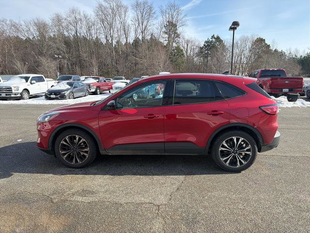 Certified 2022 Ford Escape SE w/ SE Sport Appearance Package image 3