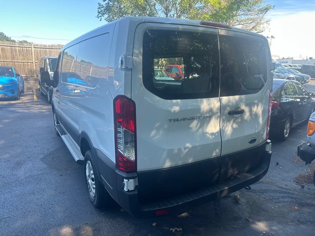 Certified 2025 Ford Transit 250 Low Roof w/ Exterior Upgrade Package RWD image 5