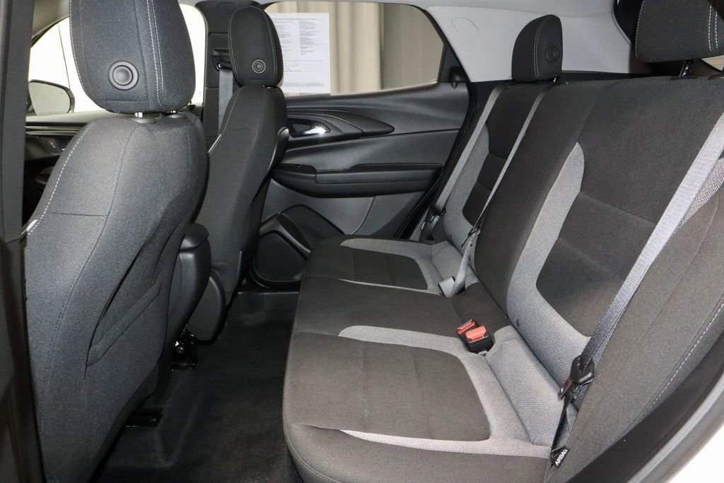 Used 2024 Chevrolet TrailBlazer LT w/ LT Cold Weather Package FWD image 22