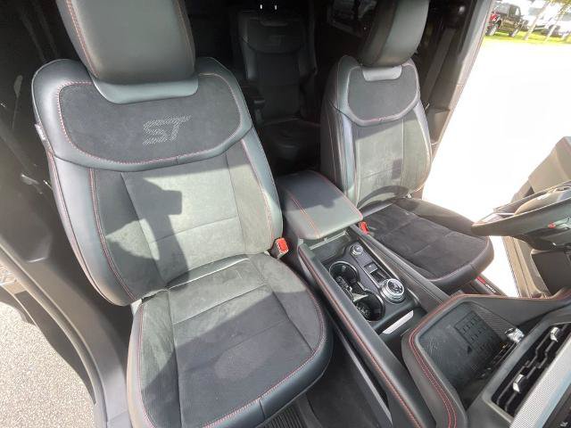 Certified 2025 Ford Explorer ST RWD image 10
