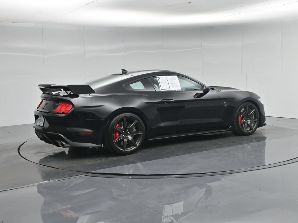 Certified 2021 Ford Mustang Shelby GT500 w/ Carbon Fiber Track Pack RWD image 25