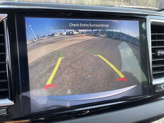 Used 2024 Chrysler Pacifica Touring-L image 24