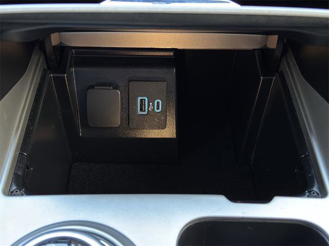 Certified 2022 Ford Explorer ST-Line w/ Class IV Trailer Tow Package image 27