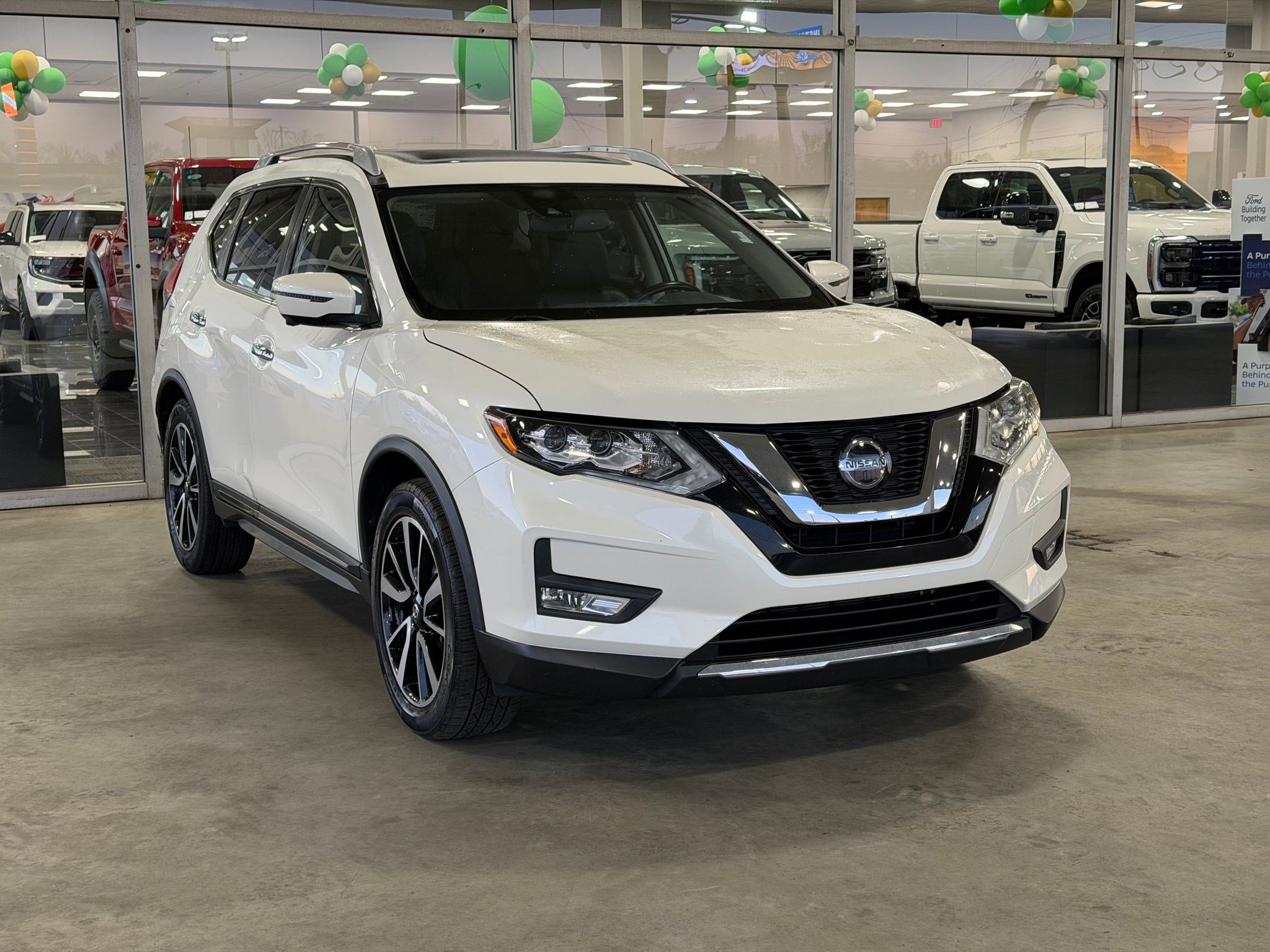 Used 2018 Nissan Rogue SL w/ Premium Package image 7