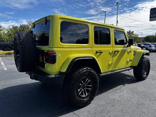 Used 2024 Jeep Wrangler Unlimited Rubicon AWD/4WD image 5