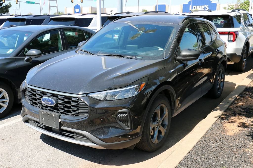 Certified 2025 Ford Escape ST-Line FWD image 2