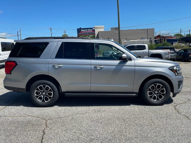 Certified 2024 Ford Expedition XLT RWD image 4
