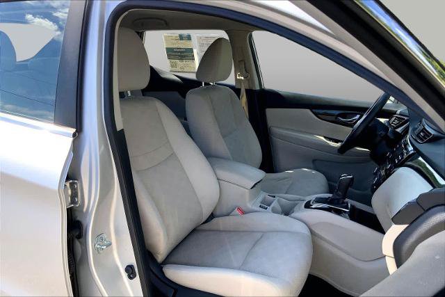 Used 2018 Nissan Rogue Sport SV w/ SV All-Weather Package AWD/4WD image 8