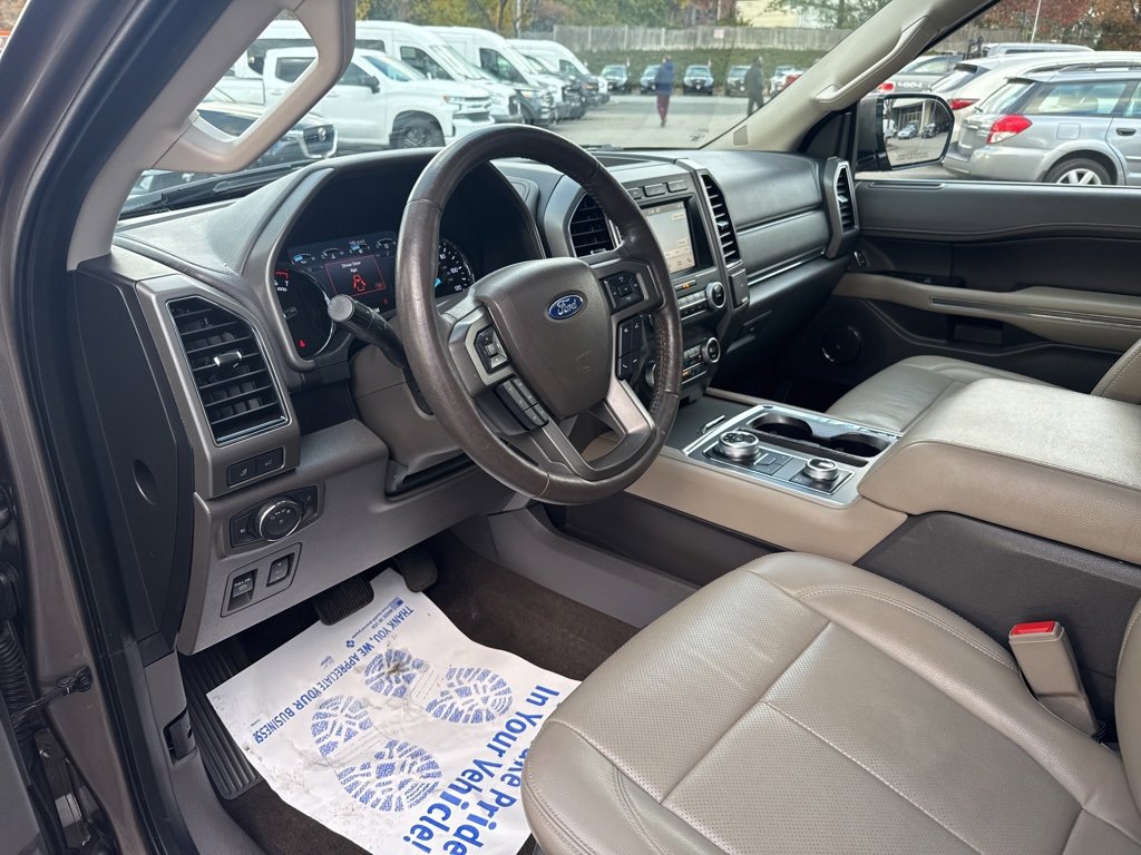 Certified 2019 Ford Expedition XLT w/ Equipment Group 202A image 20