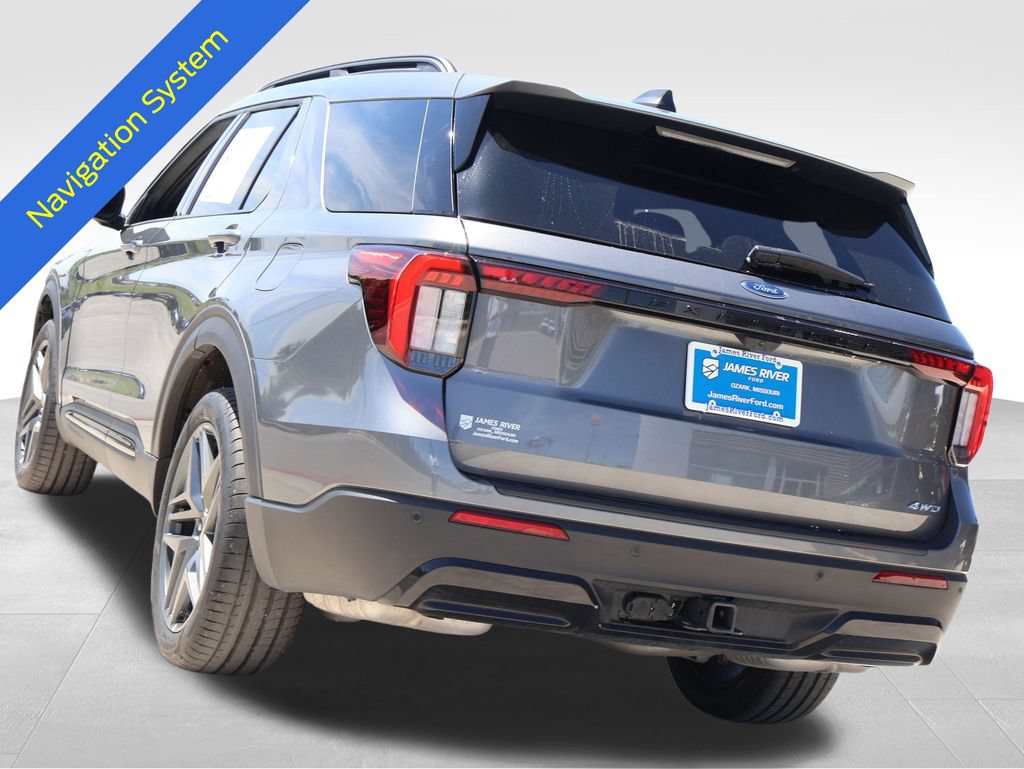 Certified 2025 Ford Explorer ST-Line w/ ST-Line Street Pack AWD/4WD image 4