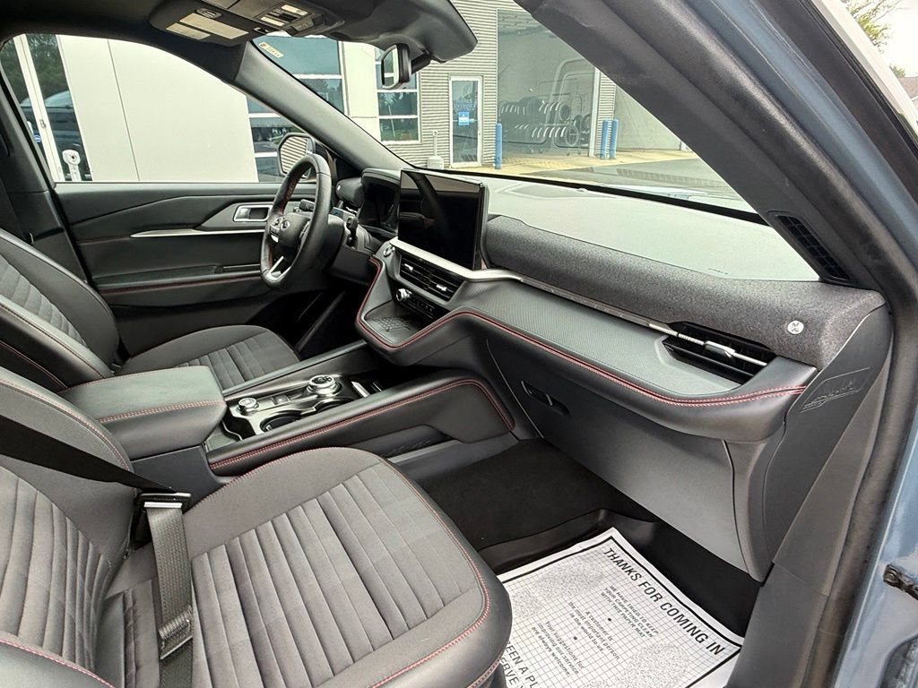 Certified 2025 Ford Explorer ST-Line w/ Premium Package AWD/4WD image 11