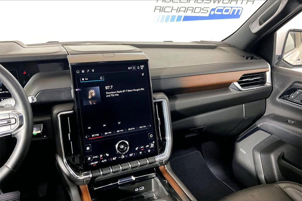 Used 2025 GMC Yukon XL Denali image 5