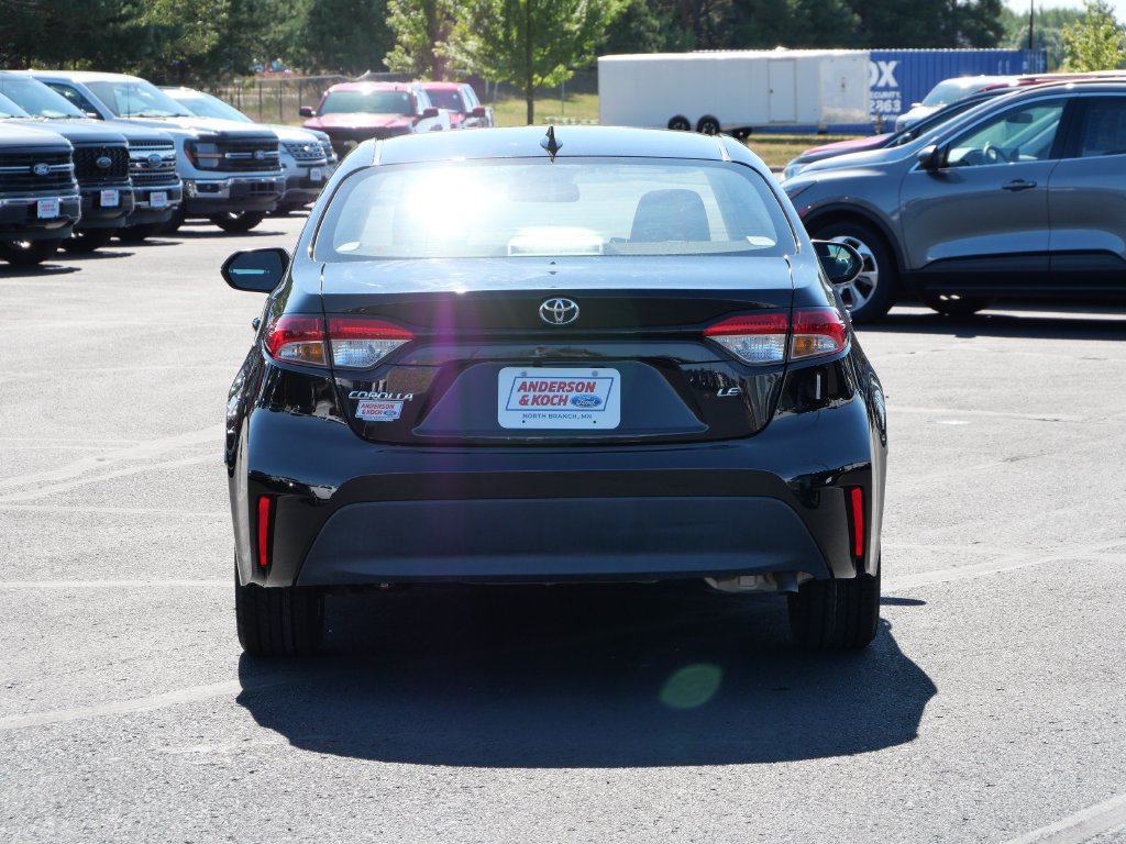 Used 2025 Toyota Corolla LE FWD image 7