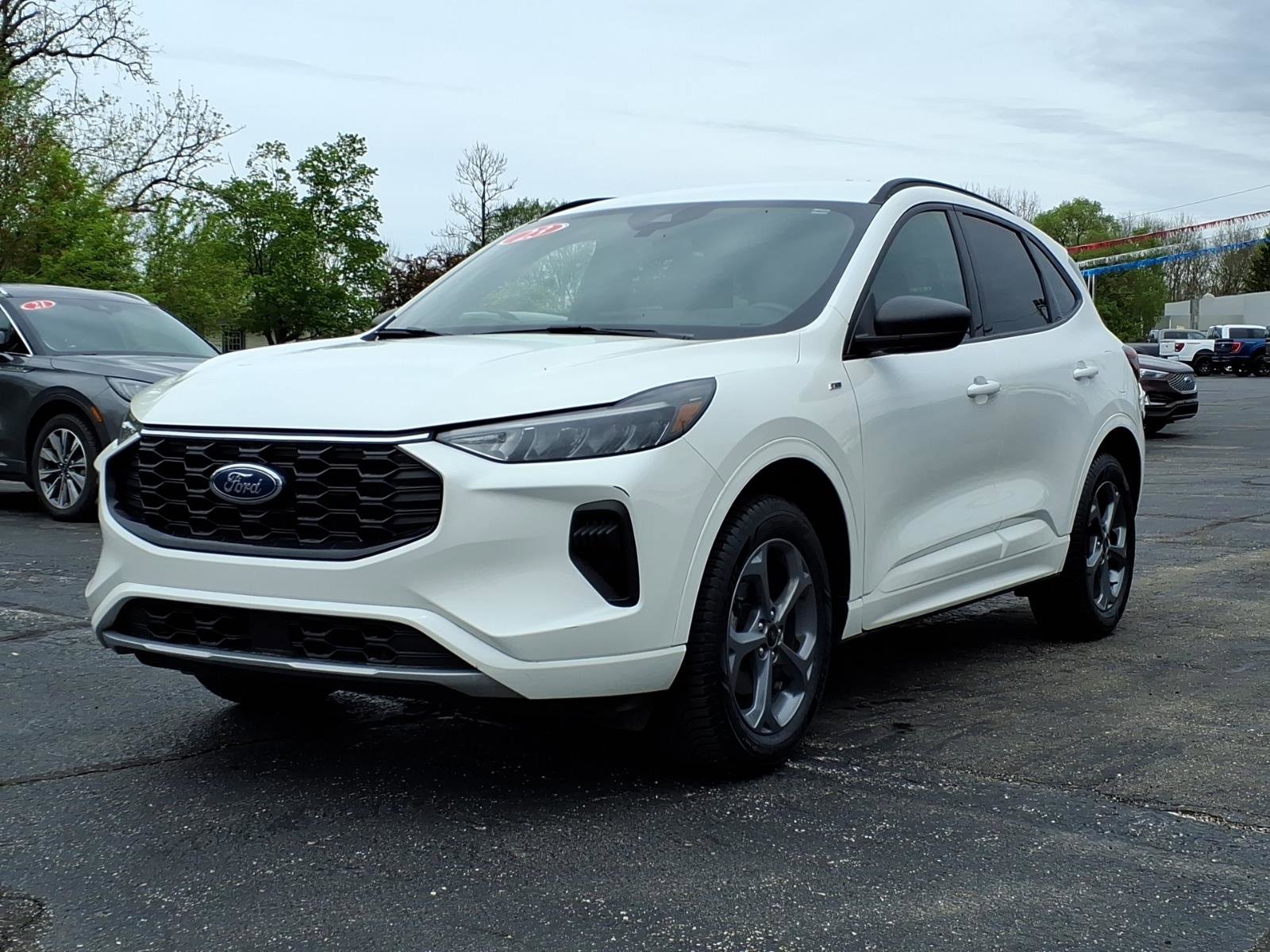 Certified 2023 Ford Escape ST-Line AWD/4WD image 3
