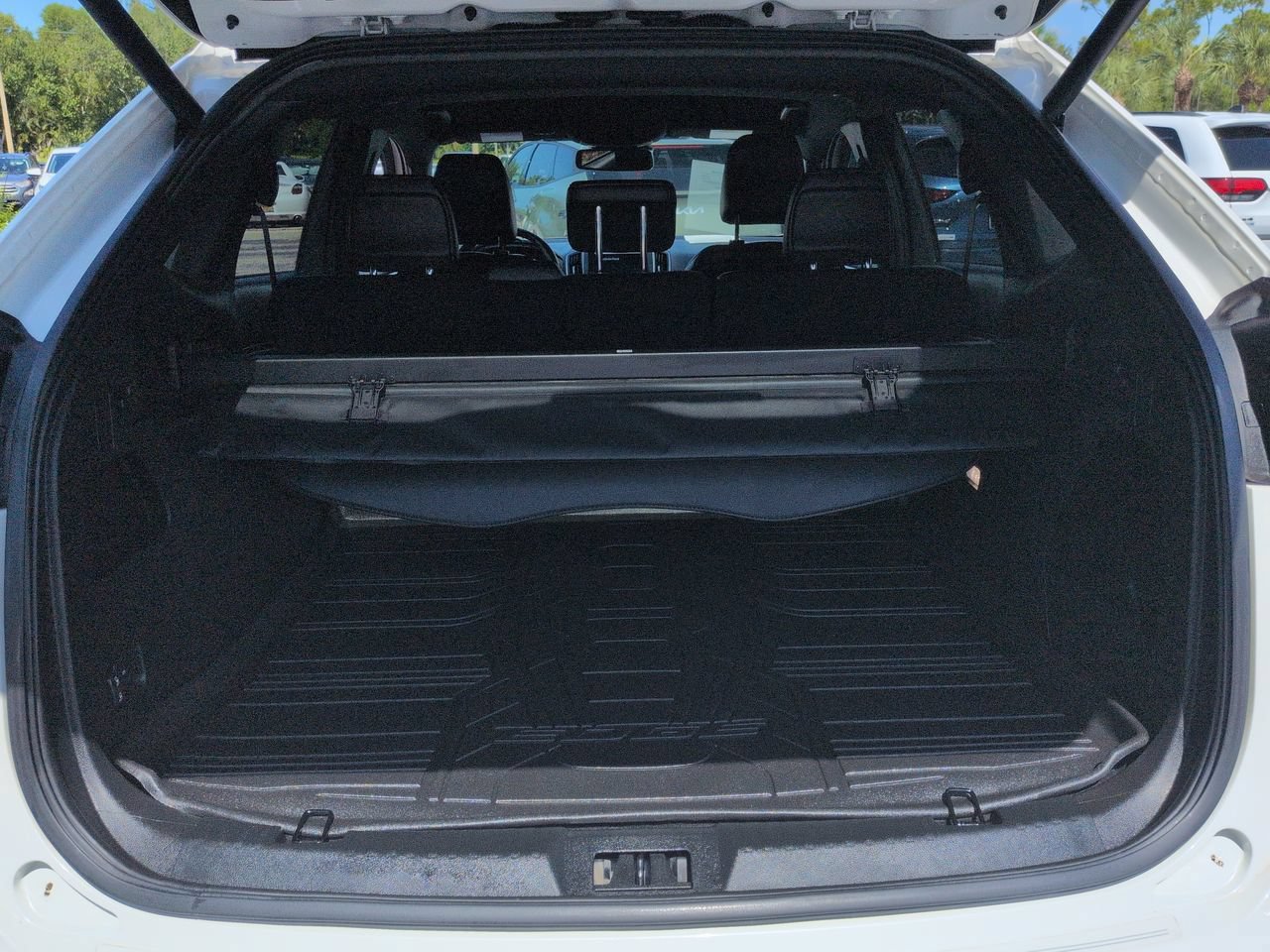 Certified 2024 Ford Edge ST-Line w/ Cargo Accessory Package AWD/4WD image 13