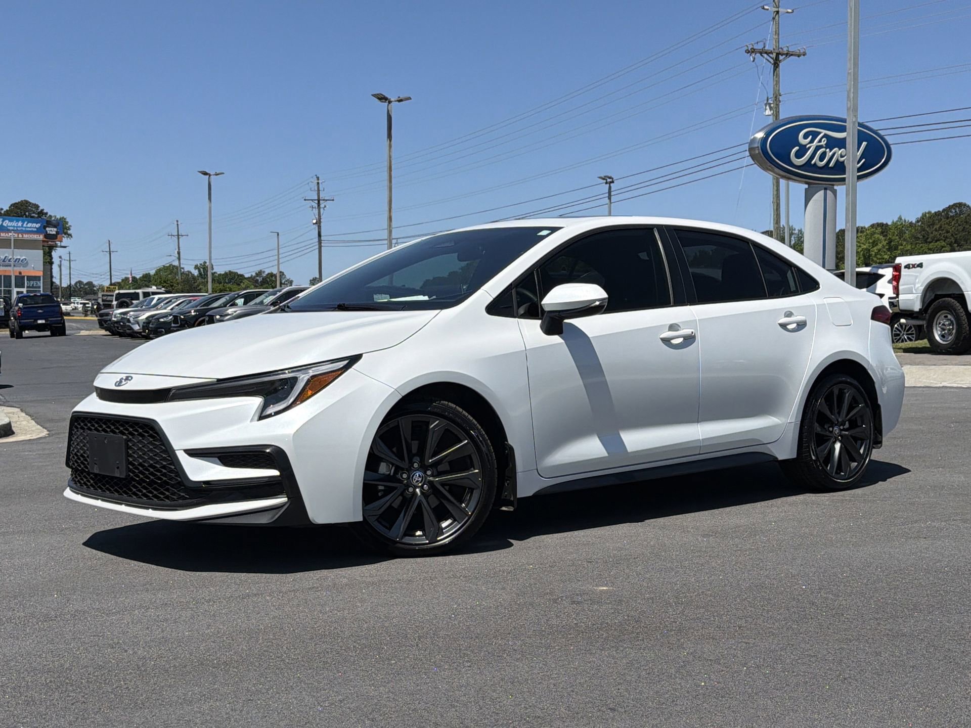 Used 2025 Toyota Corolla XSE image 1