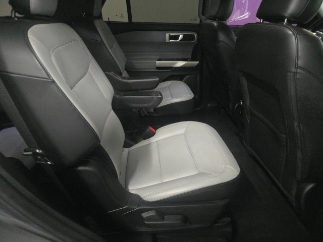 Certified 2021 Ford Explorer XLT w/ Equipment Group 202A AWD/4WD image 6