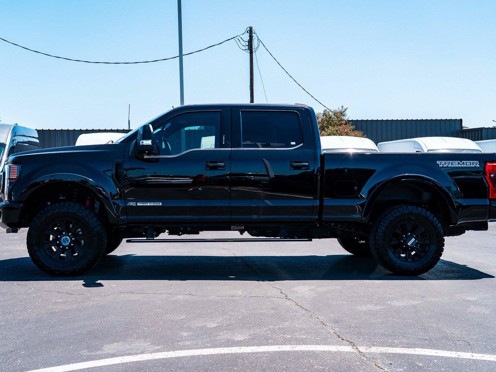 Certified 2022 Ford F250 Lariat w/ Tremor Off-Road Package AWD/4WD image 6