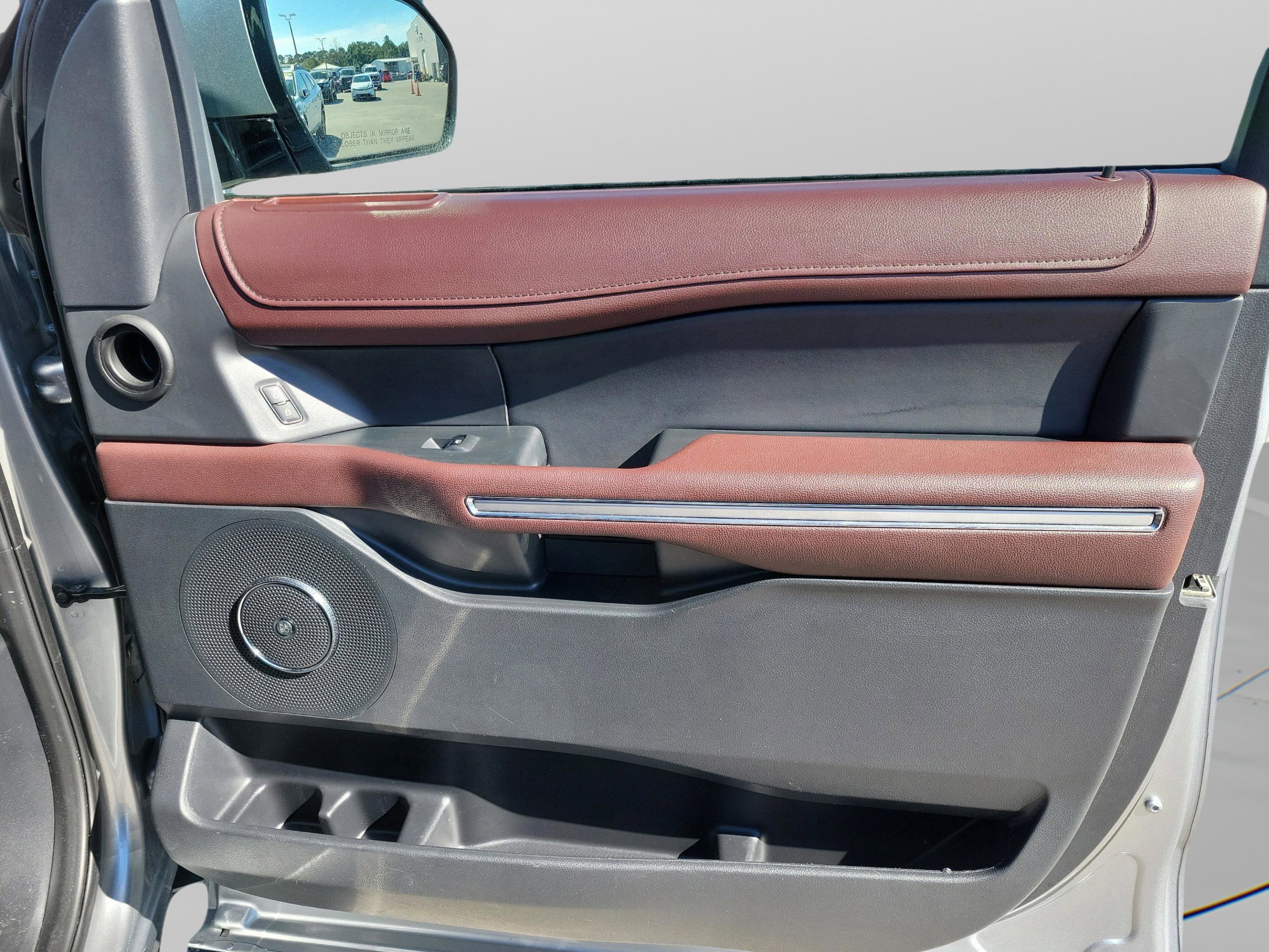 Certified 2024 Ford Expedition Limited image 28