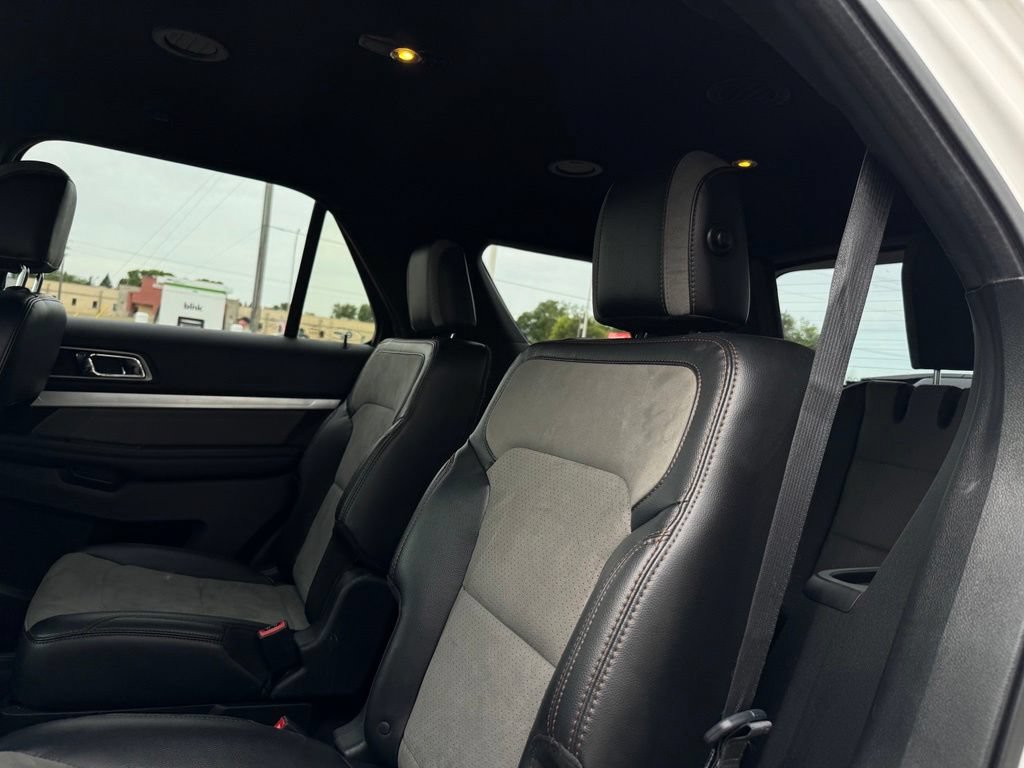 Certified 2017 Ford Explorer XLT w/ Equipment Group 202A AWD/4WD image 11