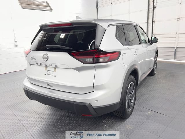 Used 2025 Nissan Rogue SV FWD image 7