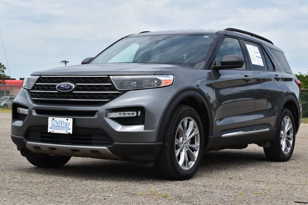 Certified 2023 Ford Explorer XLT w/ Equipment Group 202A