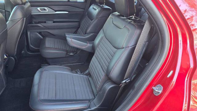 Certified 2025 Ford Explorer ST-Line w/ Premium Package image 12