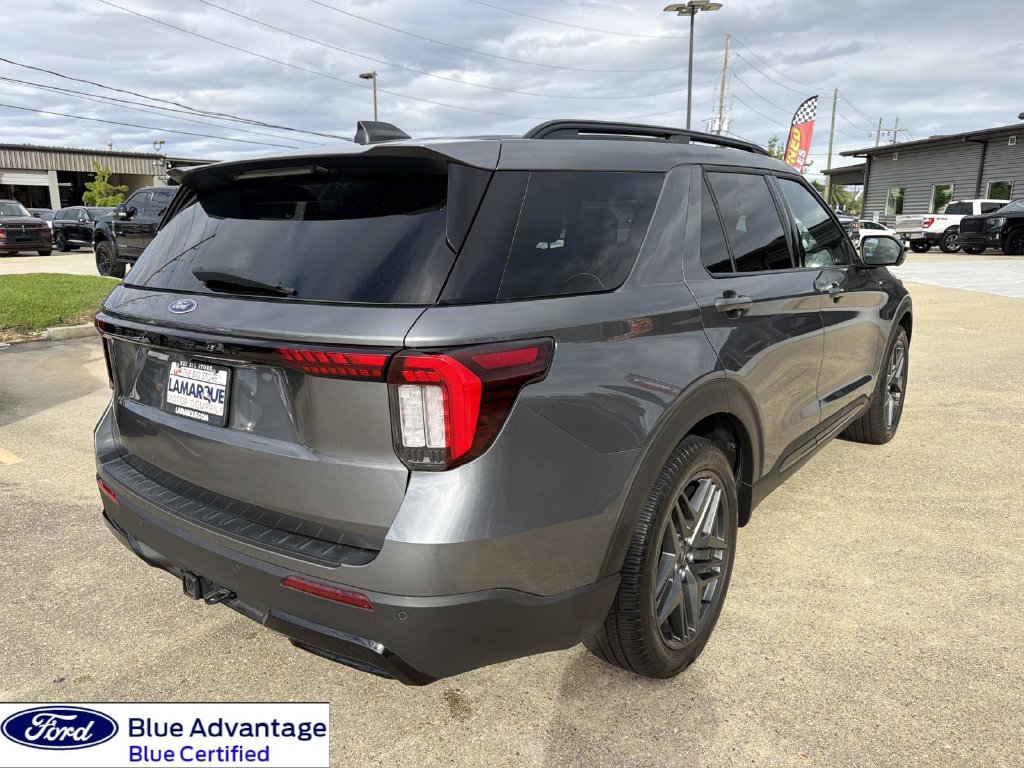 Certified 2025 Ford Explorer ST-Line w/ Premium Package RWD image 10