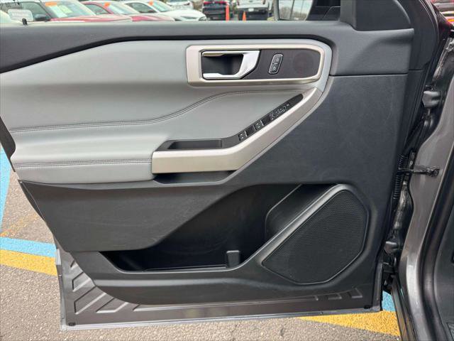 Certified 2023 Ford Explorer XLT w/ Equipment Group 202A image 15
