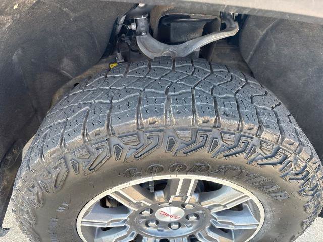 Used 2025 GMC Sierra 1500 AT4 AWD/4WD image 3