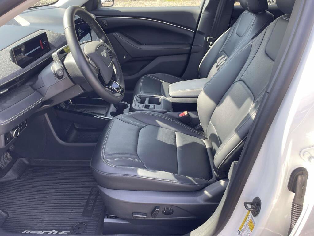 Certified 2025 Ford Mustang Mach-E Premium w/ Interior Protection Package AWD/4WD image 17