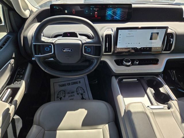 Certified 2025 Ford Expedition Active image 10