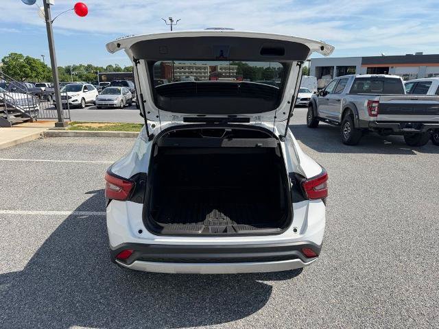 Used 2024 Chevrolet Trax LT FWD image 9