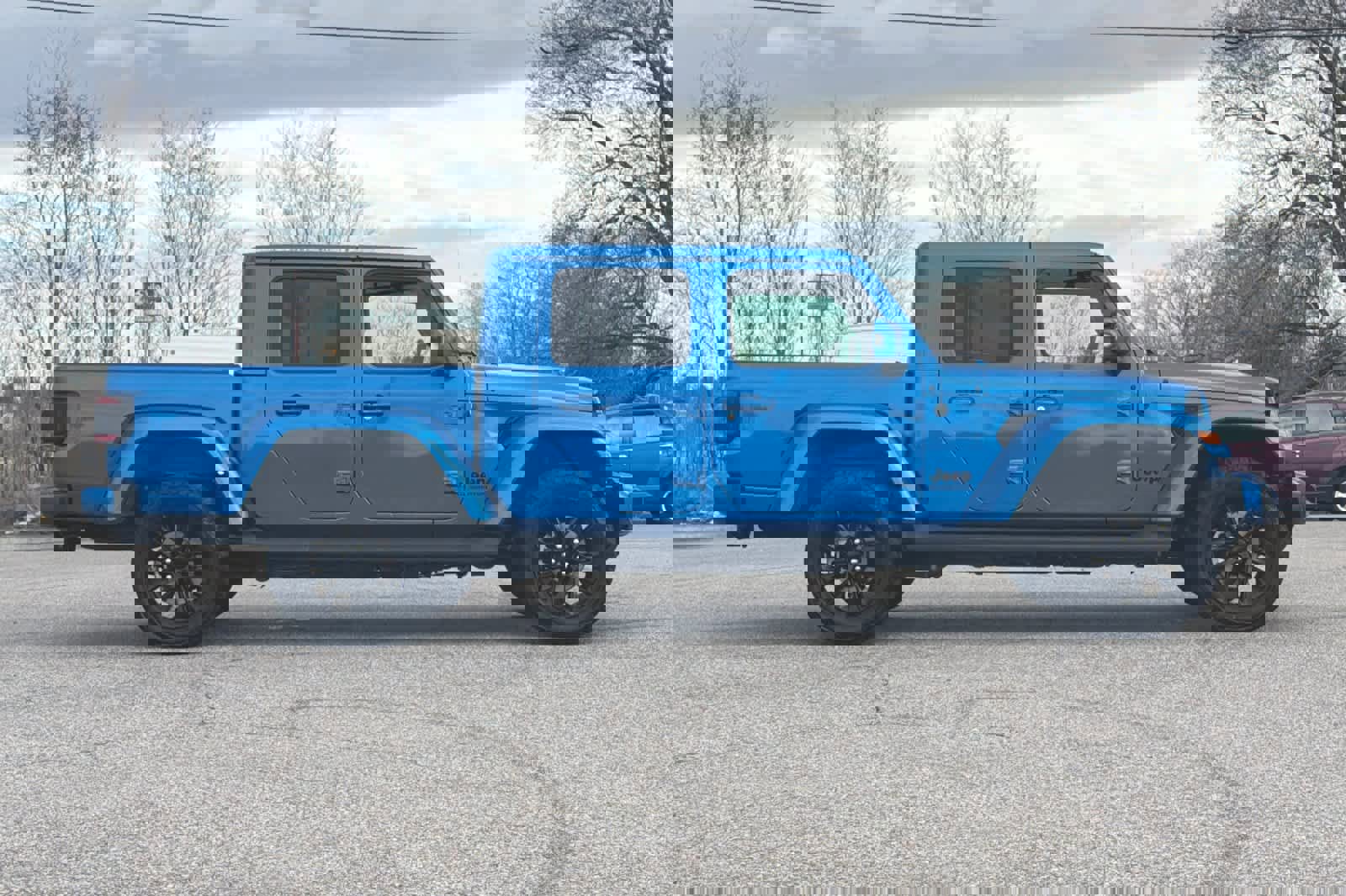 Used 2022 Jeep Gladiator Overland image 6