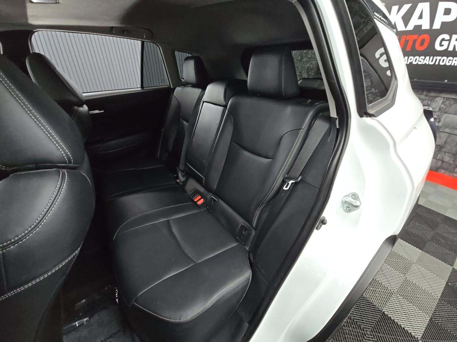 Used 2023 Toyota Corolla Cross XLE w/ Convenience Package FWD image 15
