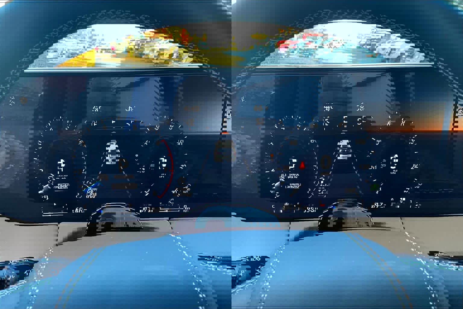 Used 2025 Nissan Armada Platinum Reserve image 25