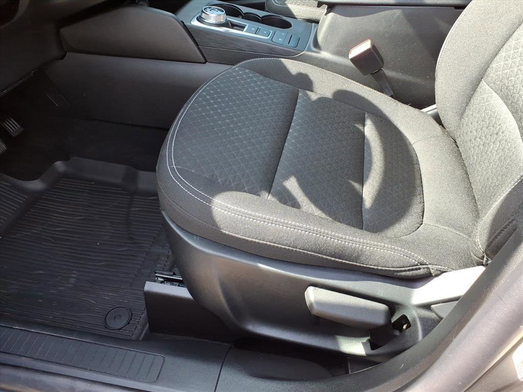 Certified 2025 Ford Escape Active w/ Cold Weather Package AWD/4WD image 9