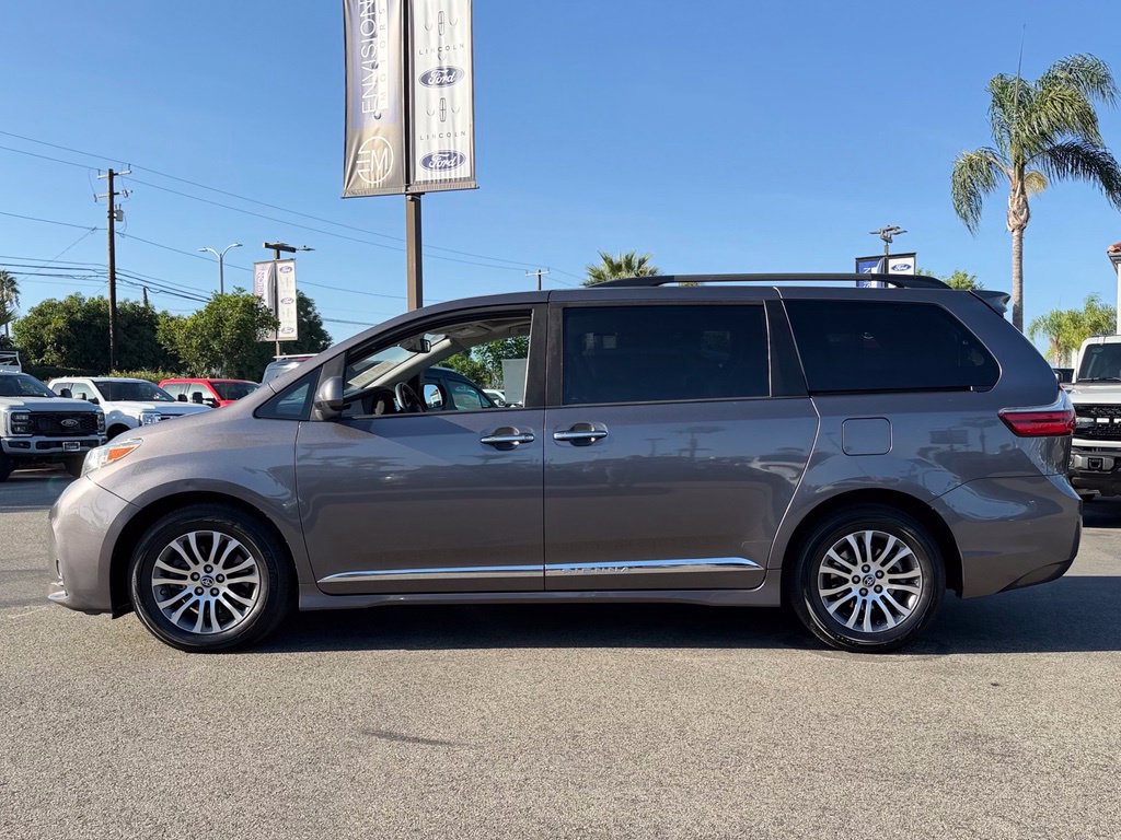 Used 2020 Toyota Sienna XLE FWD image 5