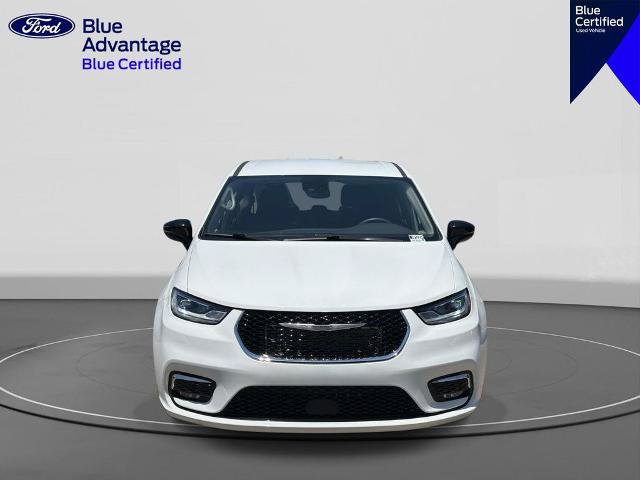 Used 2024 Chrysler Pacifica Limited FWD image 3