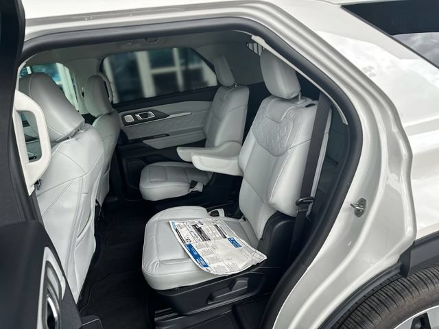 Certified 2026 Ford Explorer Platinum w/ LUX Leather Package AWD/4WD image 22