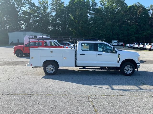 Certified 2026 Ford F350 XL w/ XL Chrome Package AWD/4WD image 9
