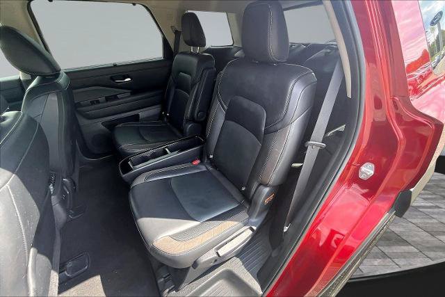 Used 2023 Nissan Pathfinder SL w/ SL Premium Package AWD/4WD image 26