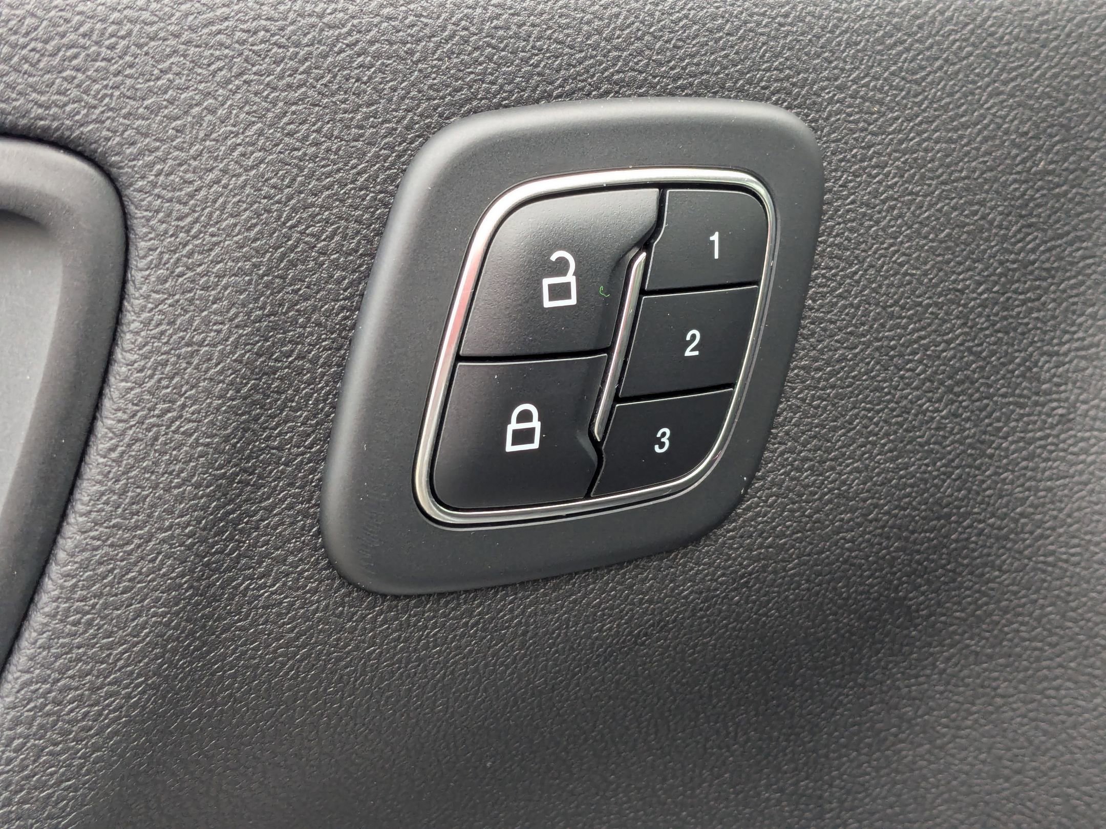 Certified 2023 Ford Escape ST-Line Select w/ Tech Pack #2 image 13