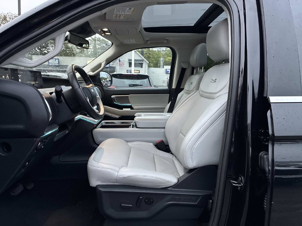 Certified 2025 Ford Expedition Max Platinum w/ Driver's Package AWD/4WD image 27