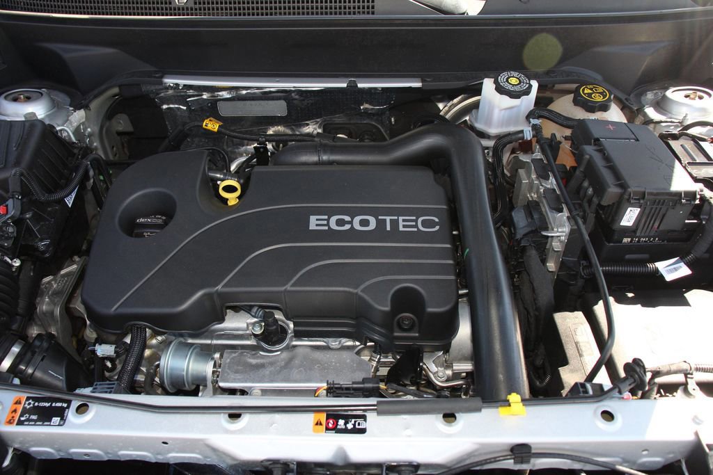 Used 2022 Chevrolet Equinox RS w/ Infotainment Package image 29