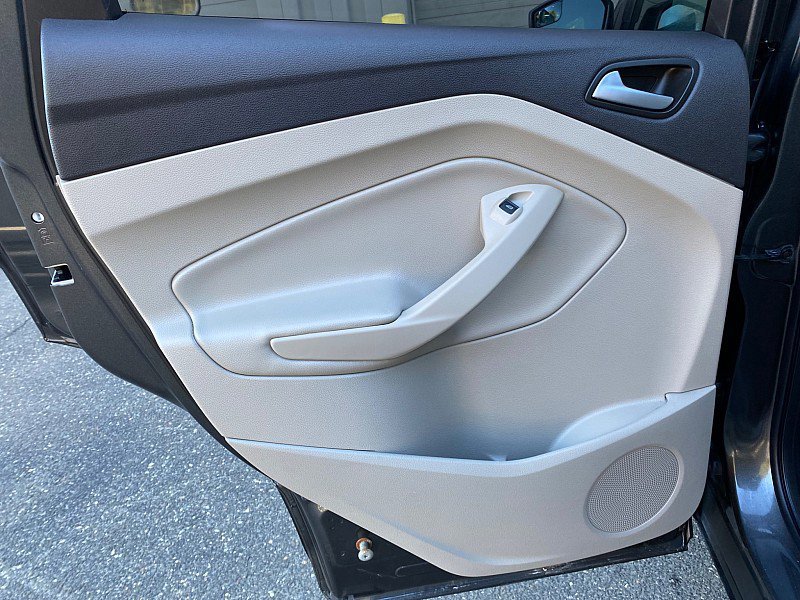 Certified 2018 Ford Escape SEL image 35