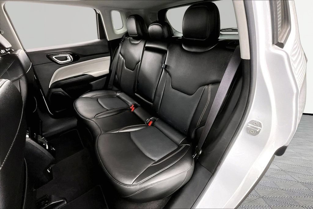 Used 2022 Jeep Compass Limited AWD/4WD image 26