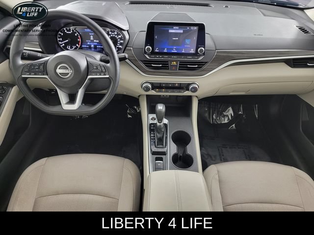 Used 2025 Nissan Altima 2.5 SV AWD/4WD image 21
