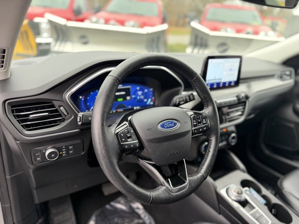 Certified 2021 Ford Escape Titanium image 15